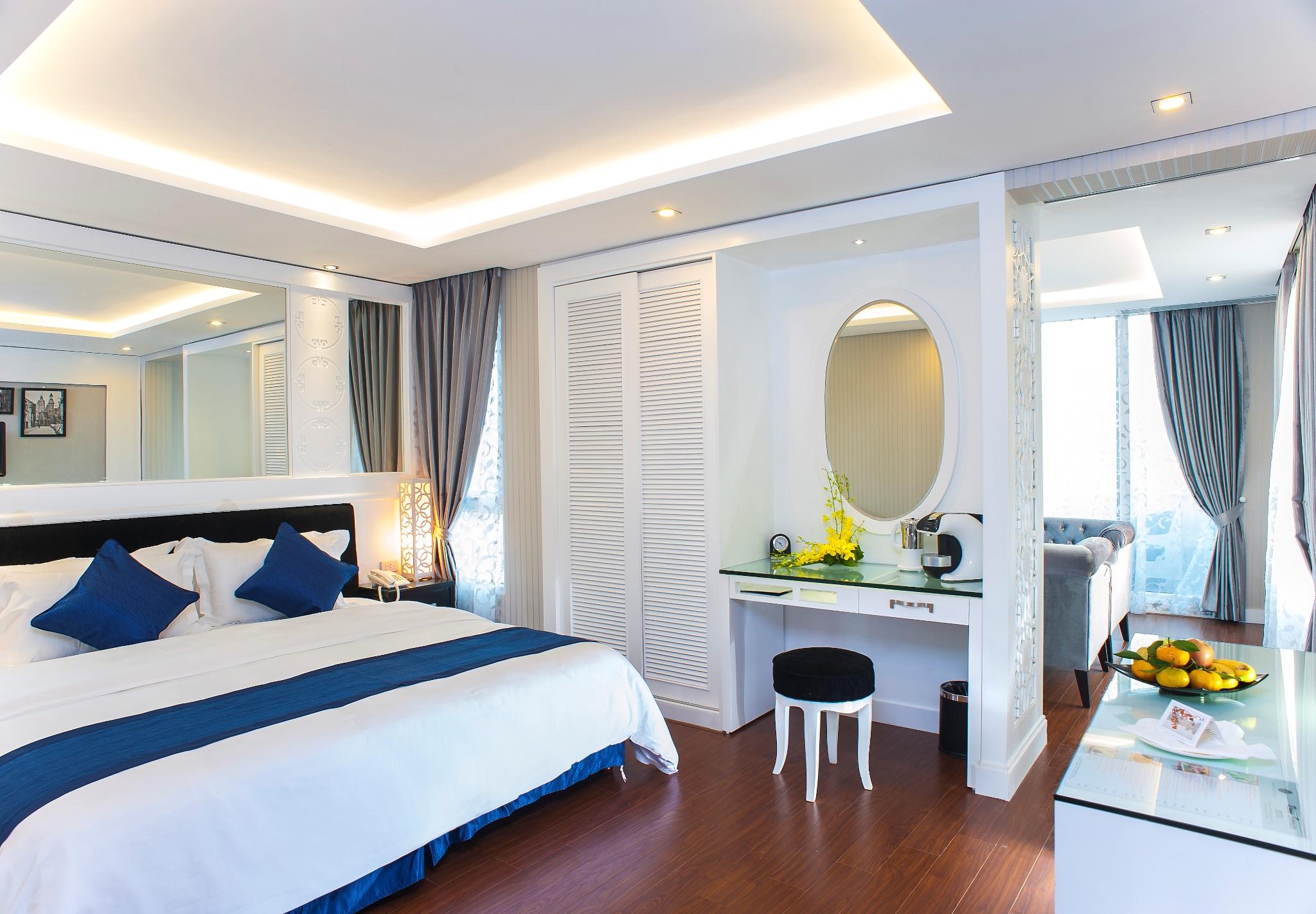 Minerva Church Hotel Hanoi Exterior photo