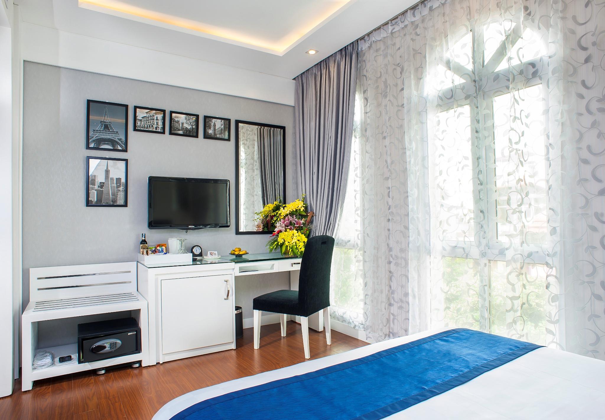 Minerva Church Hotel Hanoi Exterior photo